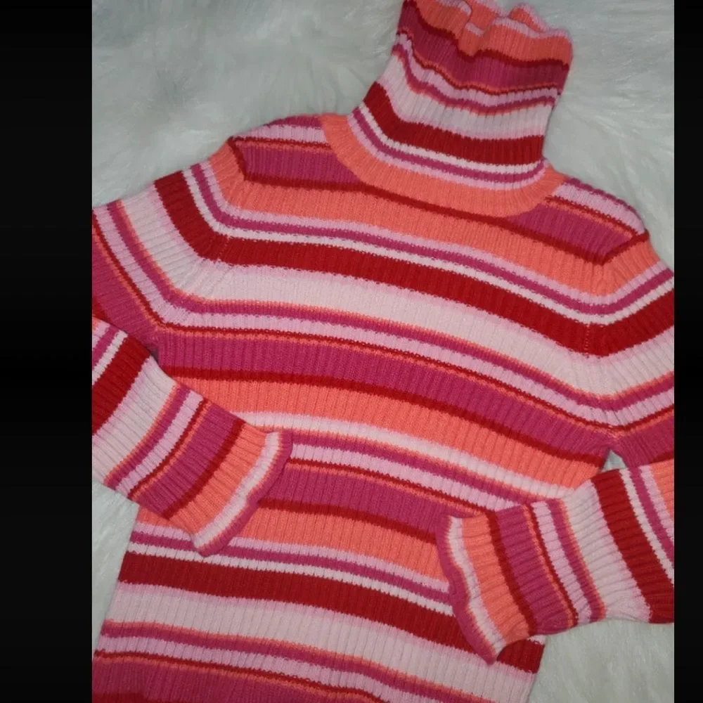 Girl’s comfy striped turtleneck sweater size 4T EUC